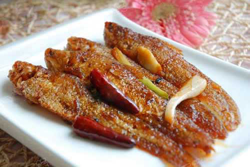 酥鱼的正宗做法，酥鲫鱼的正宗做法