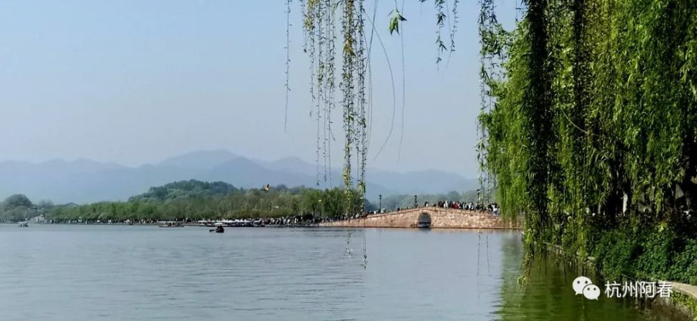 西湖白堤，西湖白堤的由来