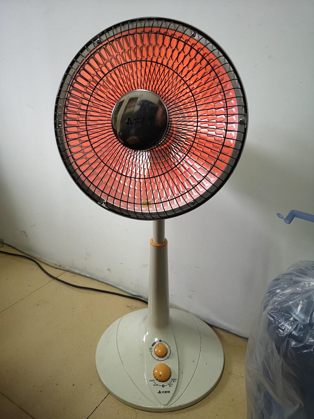 电暖扇，电暖扇不亮了是怎么回事
