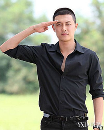 平头发型图片，平头发型图片男潮