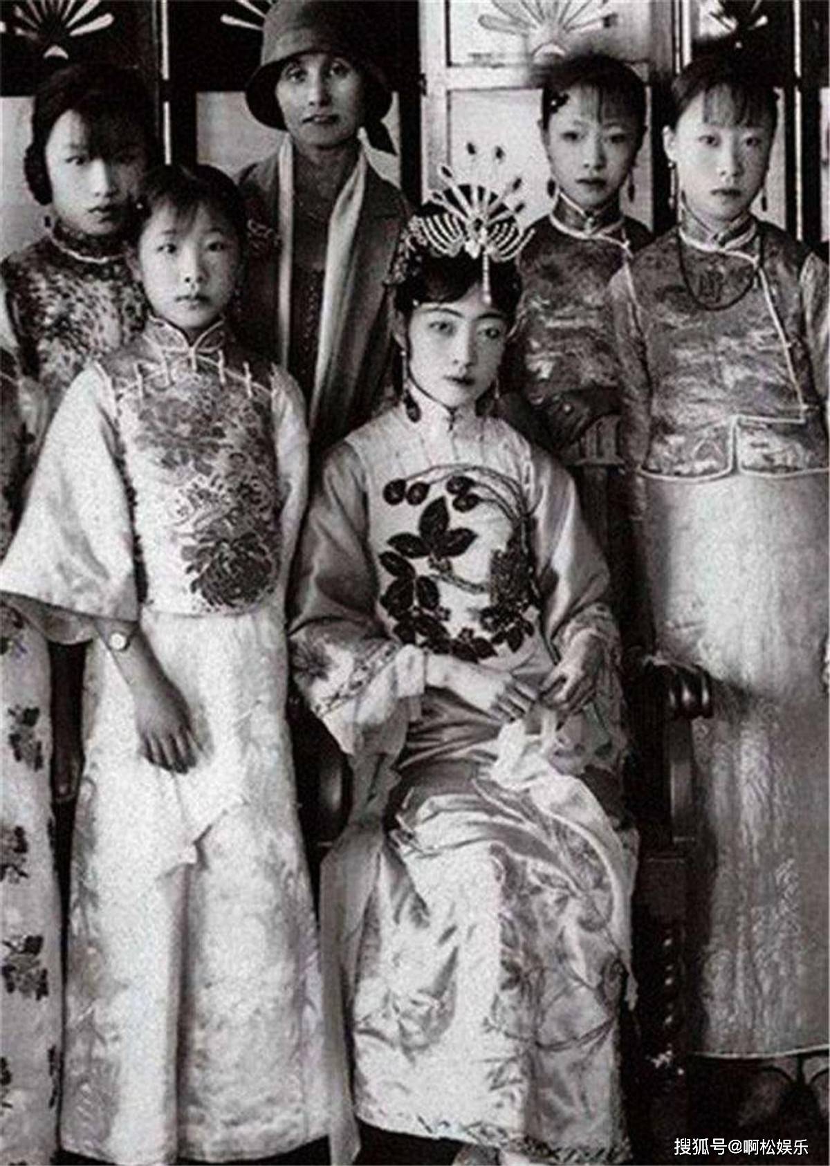 清朝妃子的等级和封号，清朝妃子的等级和封号待遇