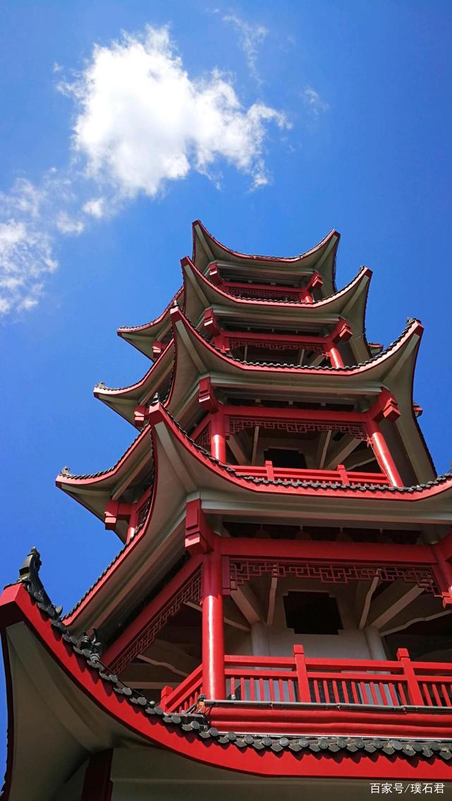 亮堂堂，亮堂堂类似的词语