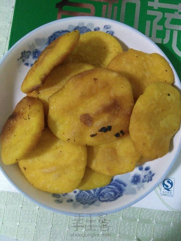 玉米饼子，玉米饼子锅贴的做法家常做法