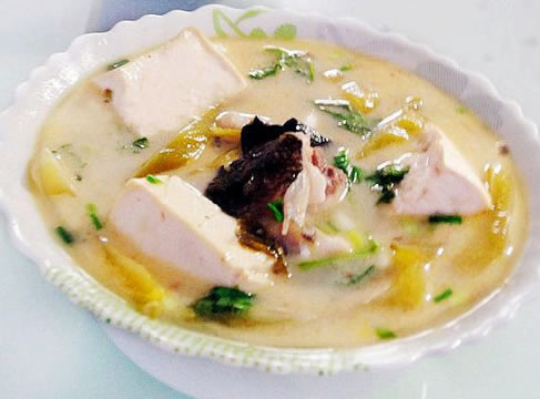 胖头鱼炖豆腐，查干湖胖头鱼炖豆腐