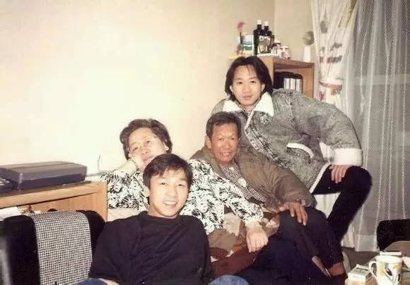 黄家驹事件，周杰伦说黄家驹不会唱歌