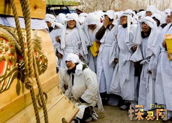 人死后亲人哭他知道吗，人死后灵魂会在家里停留多久