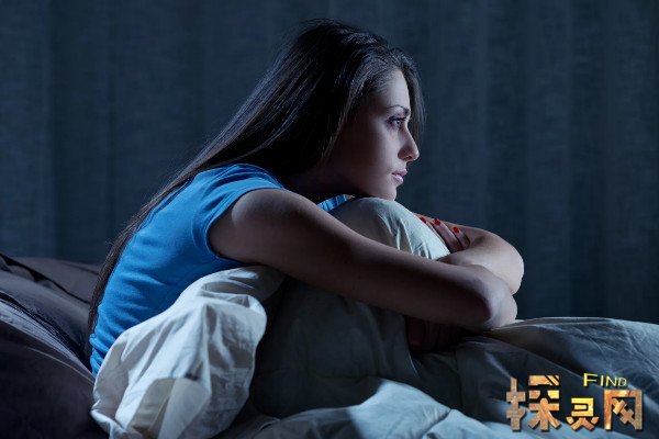 睡不着按摩三十秒入睡，晚上睡不着觉按摩哪个部位治失眠