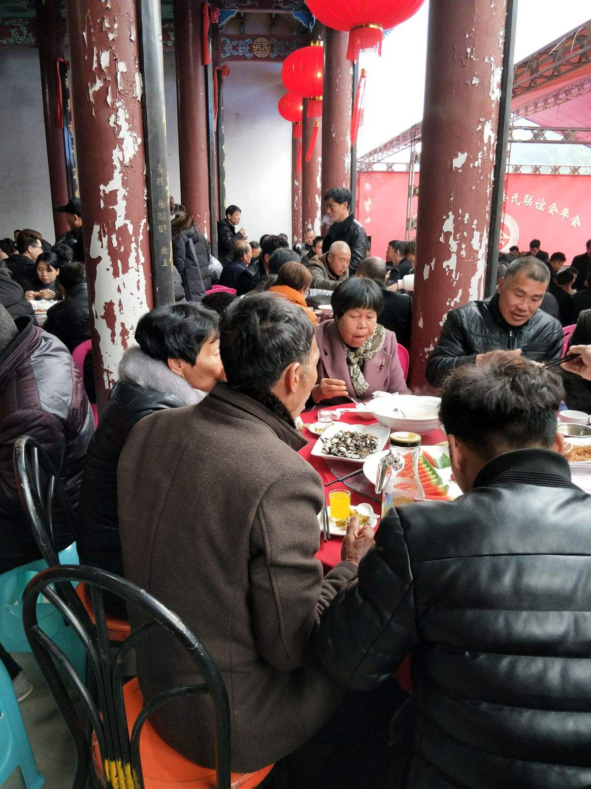 同宗同族，同宗同族同血脉同心同德下联