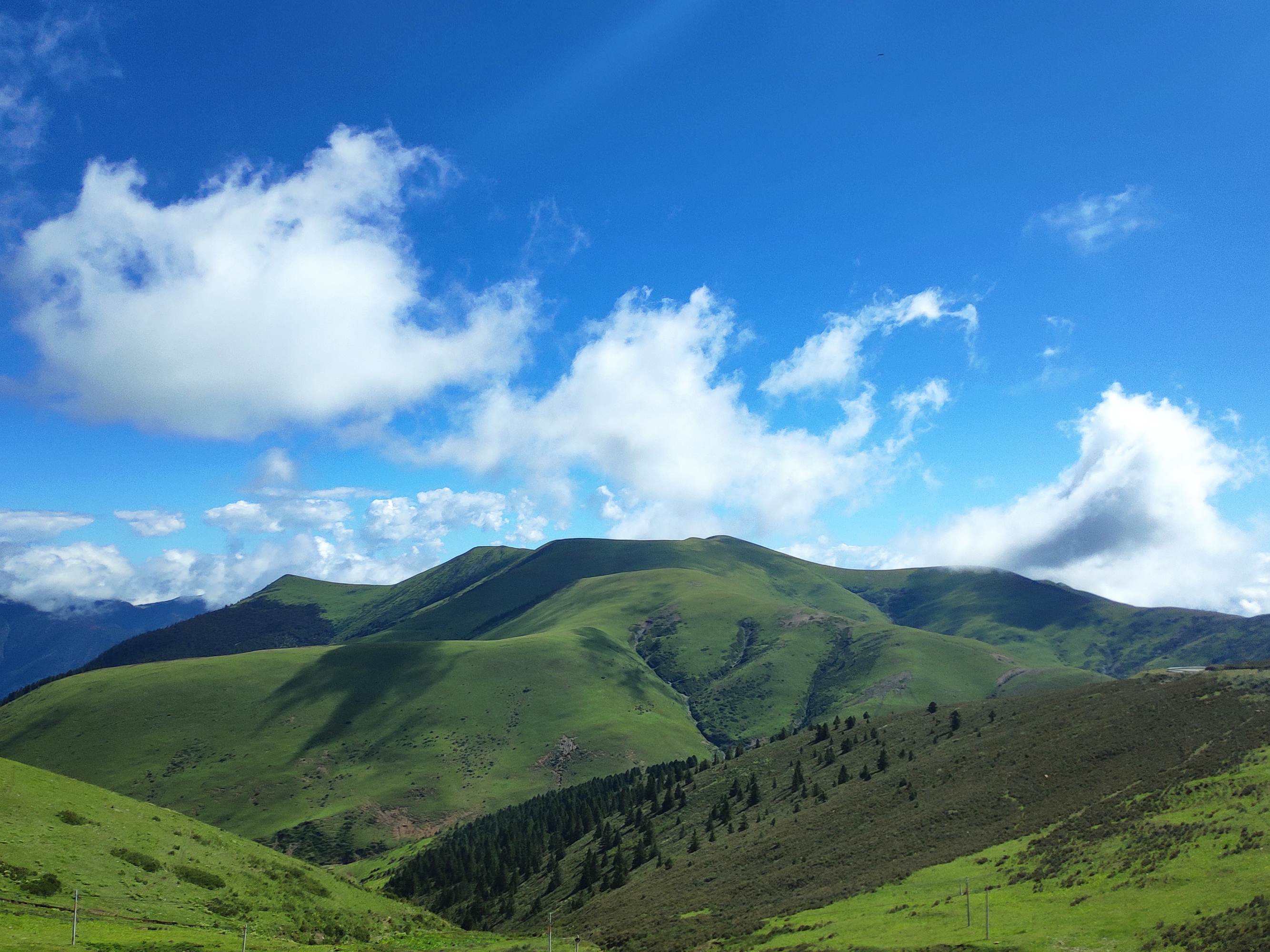 剪子弯山，剪子弯山垭口海拔高度
