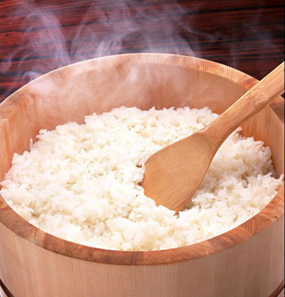 怎样蒸米饭，怎样焖大米饭好吃